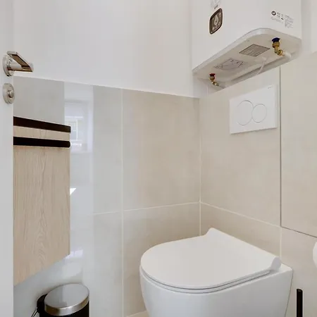 Chanzy Xi Apartament *